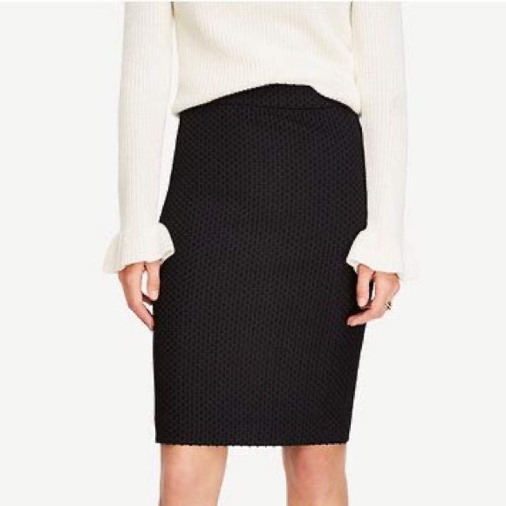 NWT Ann Taylor Factory Textured Dobby Pencil Skirt | Size 4
